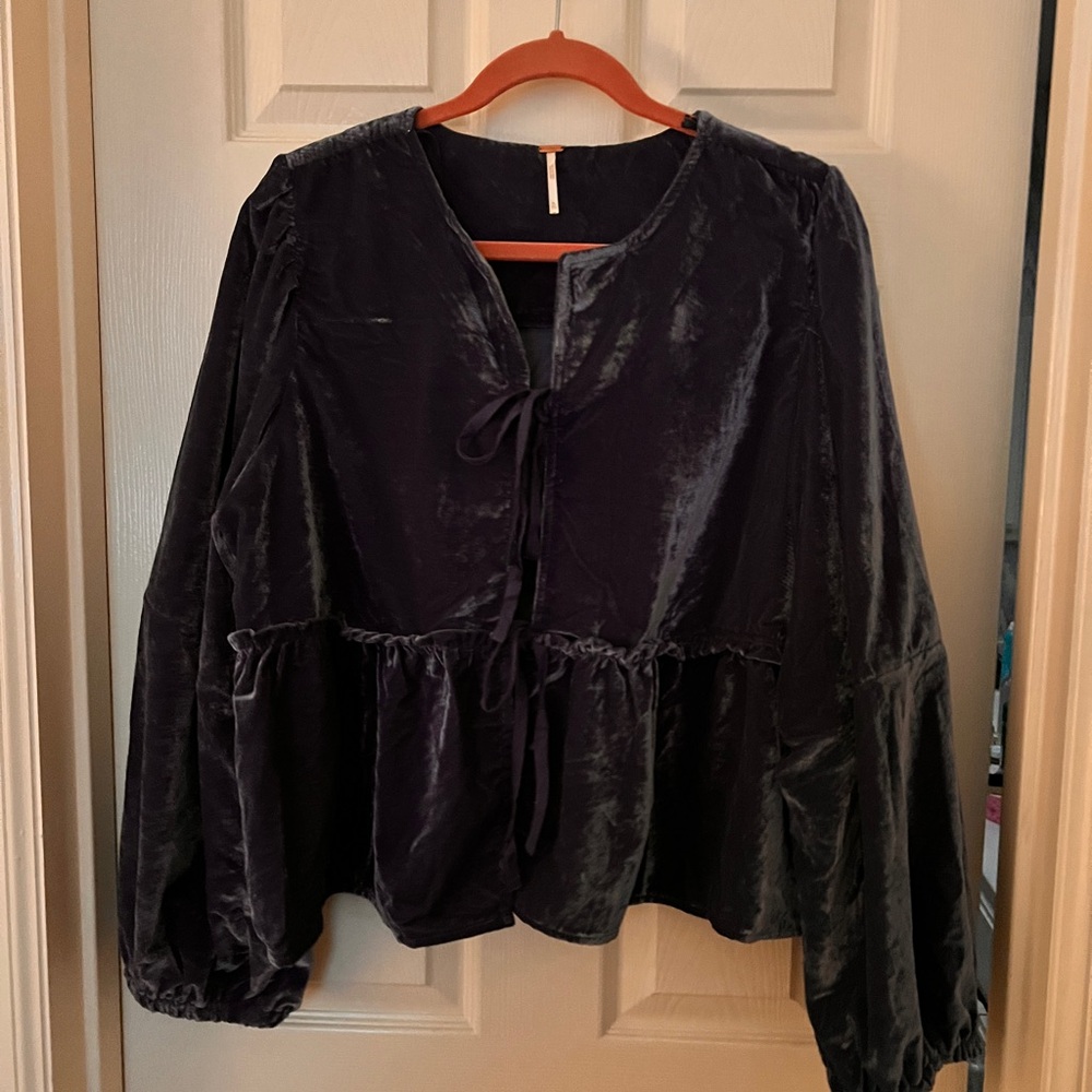 Elegant Black Velvet Women's Top